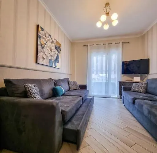 Luxury & Modern Apartment